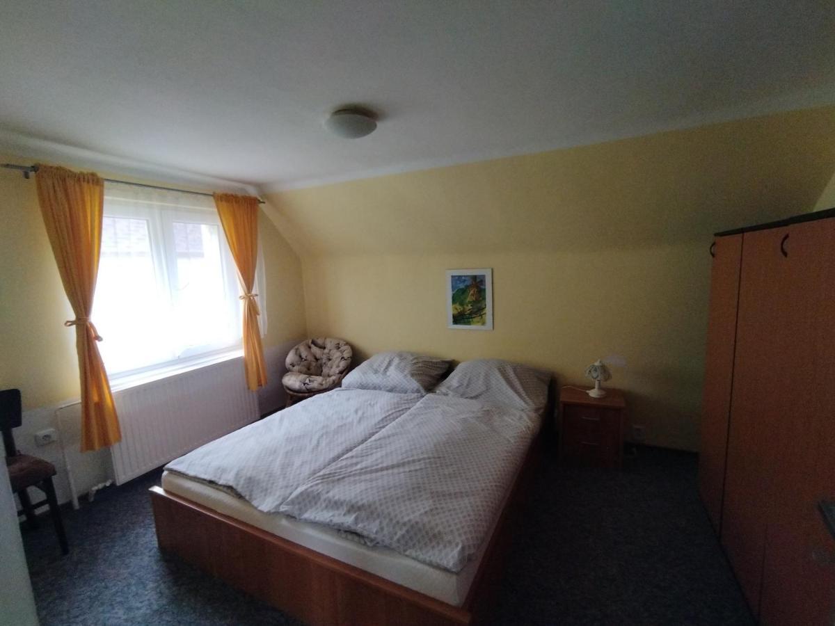 Apartmán se zahradou Krnov Exterior foto